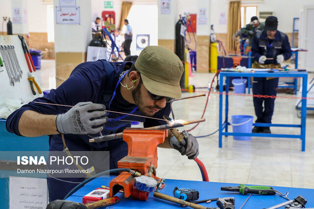 برگزاری آزمون تعیین صلاحیت حرفه‌ای برای بیش از ۹ هزار نفر در خوزستان