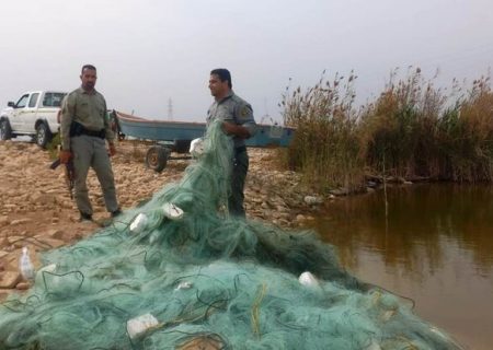 بیش از ۳۸۰۰ متر تور غیرمجاز ماهی‌گیری در هورالعظیم کشف شد