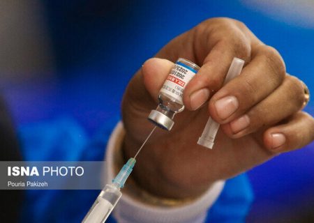 کاهش آمار واکسیناسیون در خوزستان / تاخیر ۵۲ درصدی نوبت سومی‌ها