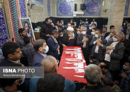 پیکر حجت الاسلام شفیعی در آستان علی بن مهزیار اهوازی به خاک سپرده شد