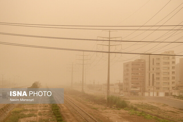 خوزستان، خاکی و سردرگم / شهرها درگیر گرد و غبار شدید