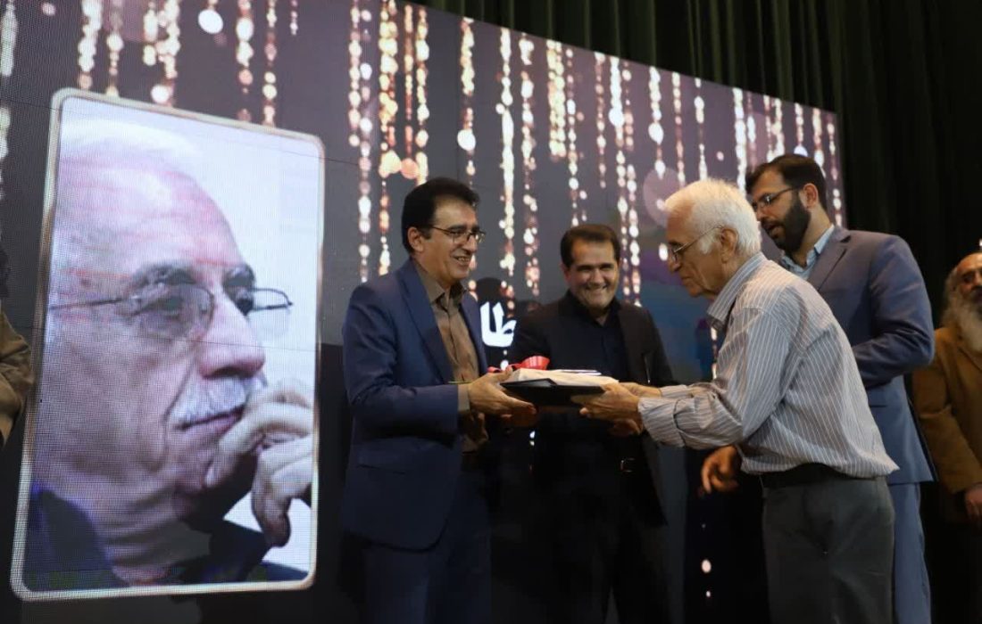 جشن سینمای مهر ایران با تقدیر از فعالان سینمای خوزستان در اهواز برگزار شد