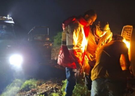نجات ۱۰ گردشگر گرفتار در منطقه کوهستانی مُنگار