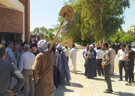 گندمکاران خوزستانی خواستار پرداخت مطالبات خود شدند/ آغاز پرداختی ها از هفته آینده