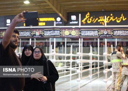 خدمات‌رسانی‌ شبانه‌روزی‌ به زائران در مسیر چذابه و شلمچه