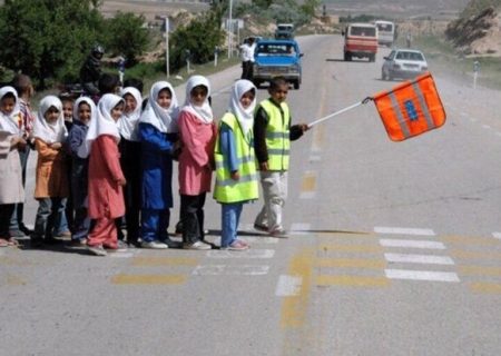 آموزش ایمنی تردد به ۱۲۰۰ دانش‌آموز مدارس حاشیه راه‌های خوزستان