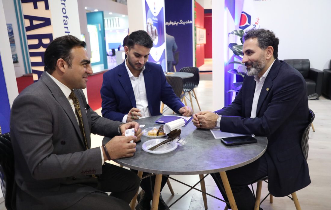 استقبال چشمگیر مدیران و بازدیدکنندگان از غرفه پتروفرهنگ در دومین روز نمایشگاه پتروکم+تصاویر