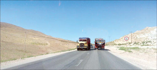 راه‌های غیر استاندارد خوزستان سریعا ترمیم شوند