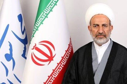 عملکرد وزیر راه و شهرسازی و تعامل موثرش با نمایندگان قابل تقدیر است